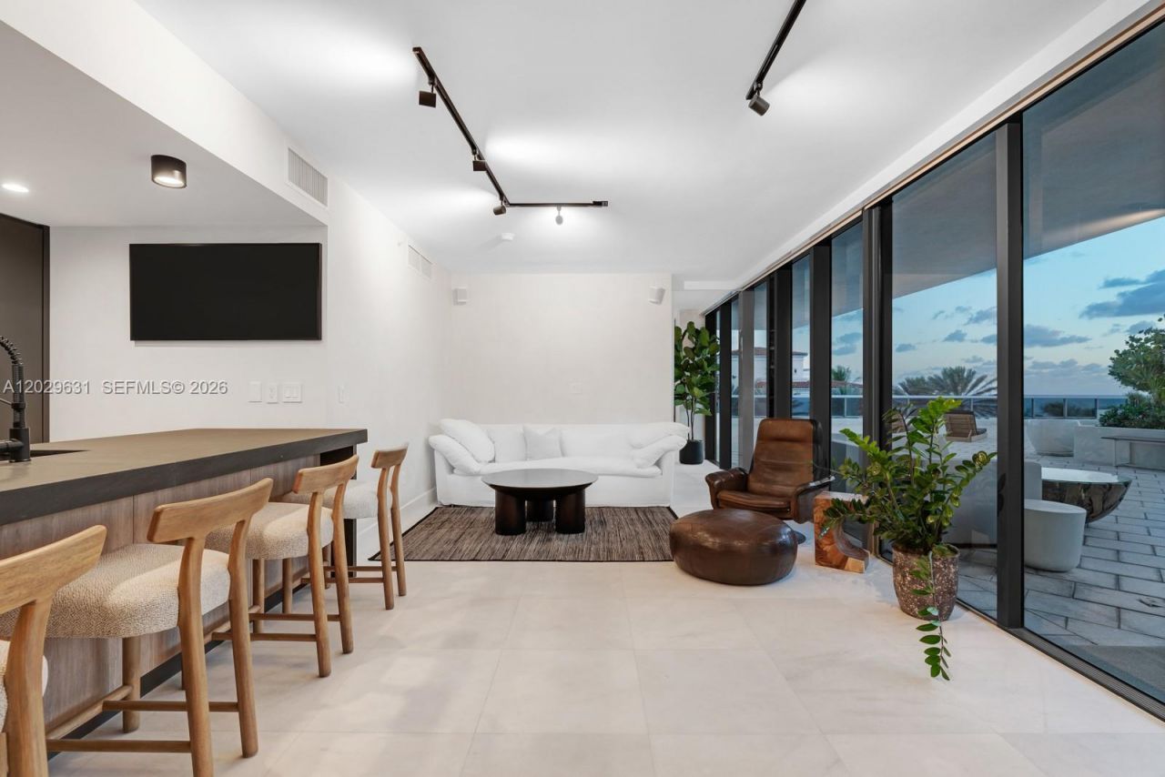 5875 Collins Ave , Unit 501, Miami Beach, FL 33140 Photo