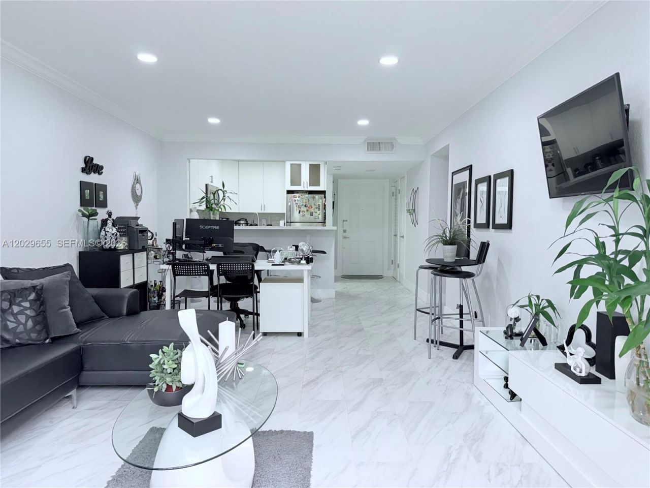 1100 Hillcrest Court , Unit 111, Hollywood, FL 33021 Photo