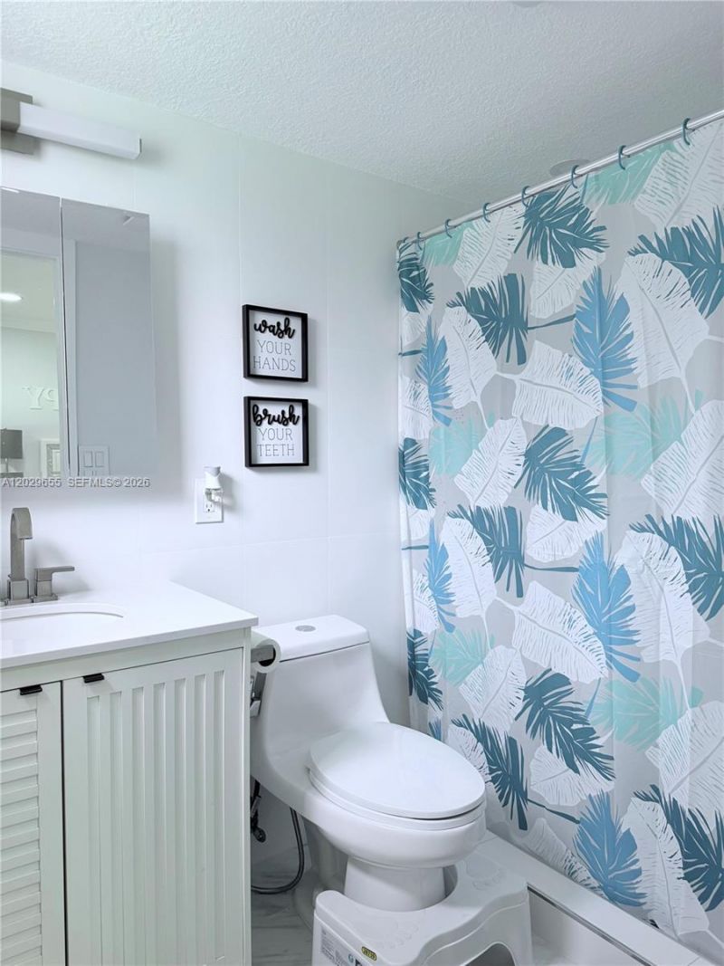 1100 Hillcrest Court , Unit 111, Hollywood, FL 33021 Photo