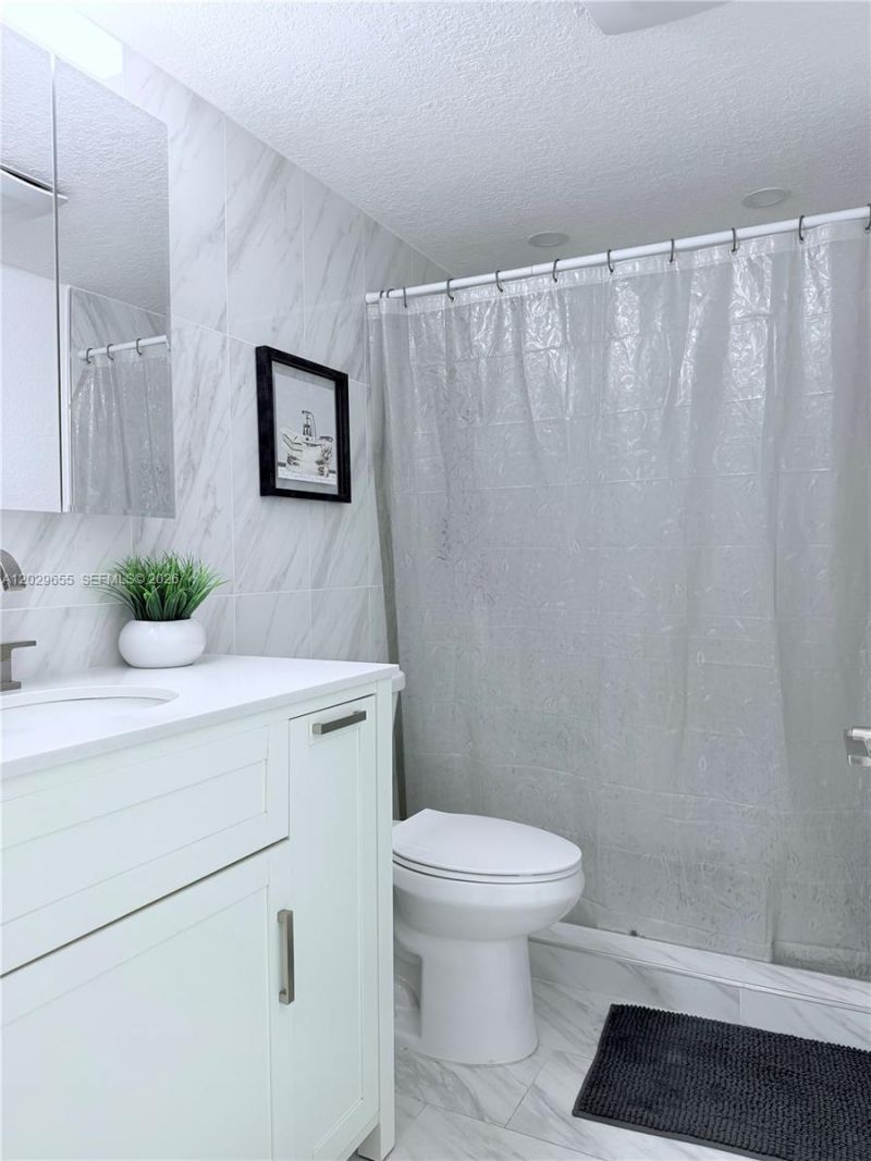 1100 Hillcrest Court , Unit 111, Hollywood, FL 33021 Photo