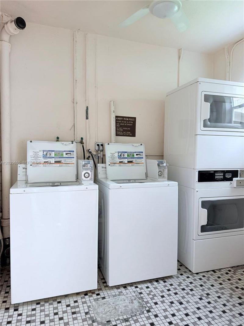 1100 Hillcrest Court , Unit 111, Hollywood, FL 33021 Photo