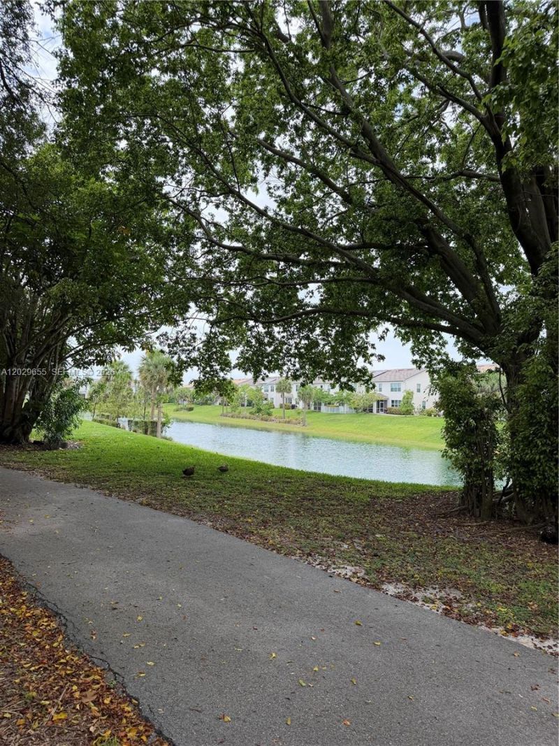 1100 Hillcrest Court , Unit 111, Hollywood, FL 33021 Photo