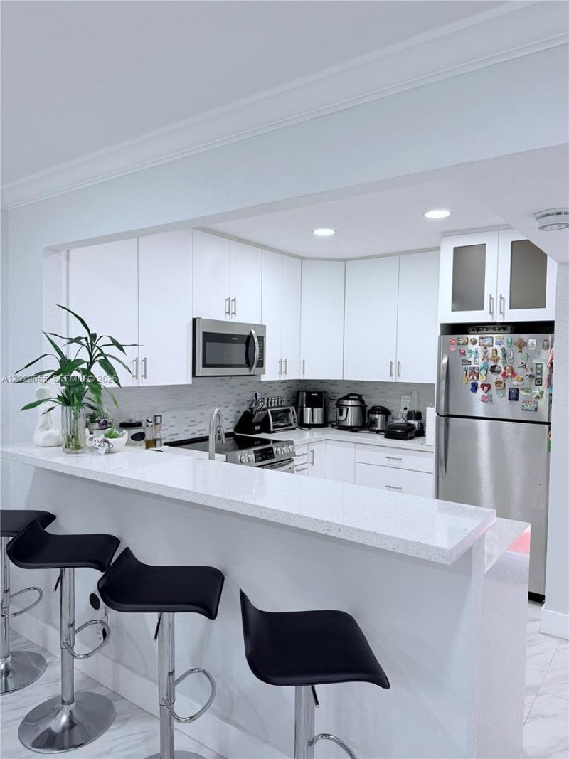 1100 Hillcrest Court , Unit 111, Hollywood, FL 33021 Photo