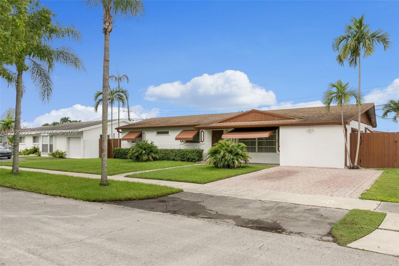 5830 SW 89th Ct , Miami, FL 33173 Photo