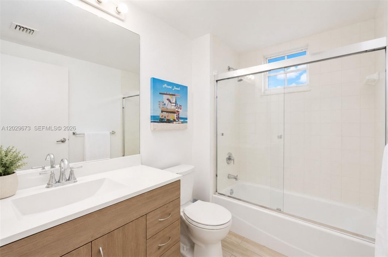 185 SE 14th Ter , Unit 1410, Miami, FL 33131 Photo