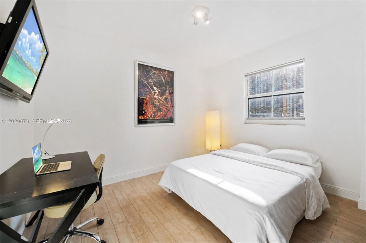 185 SE 14th Ter , Unit 1410, Miami, FL 33131 Photo