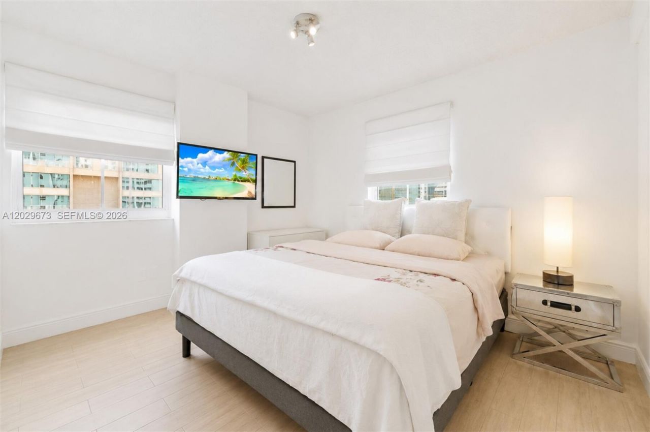 185 SE 14th Ter , Unit 1410, Miami, FL 33131 Photo