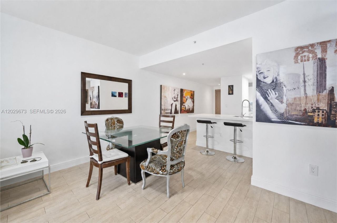185 SE 14th Ter , Unit 1410, Miami, FL 33131 Photo