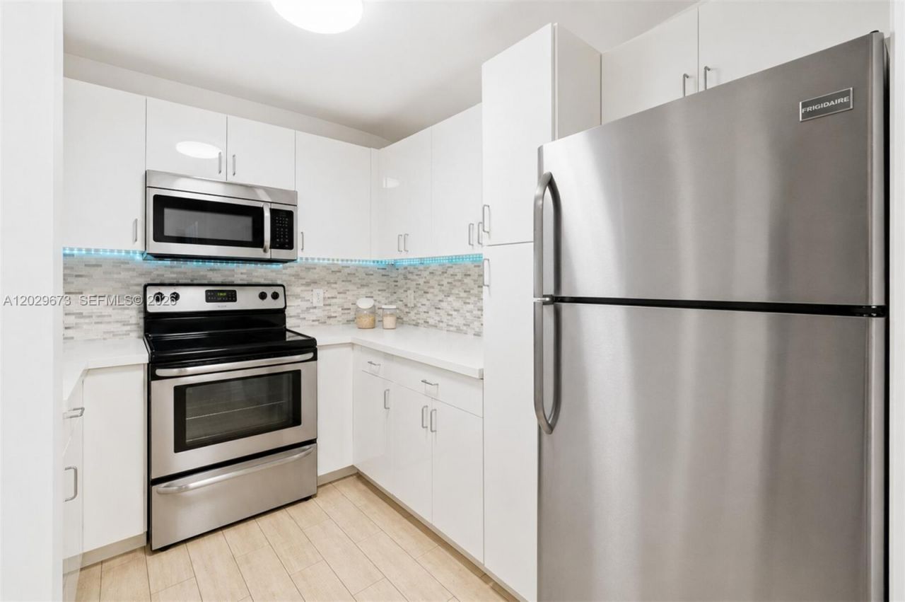 185 SE 14th Ter , Unit 1410, Miami, FL 33131 Photo