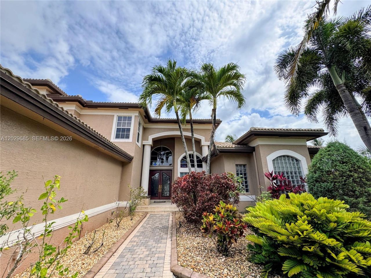 10445 Canterbury Ct, Davie, FL 33328 Photo