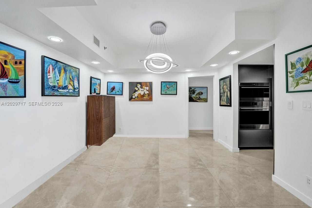 20281 E Country Club Dr , Unit 2209, Aventura, FL 33180 Photo
