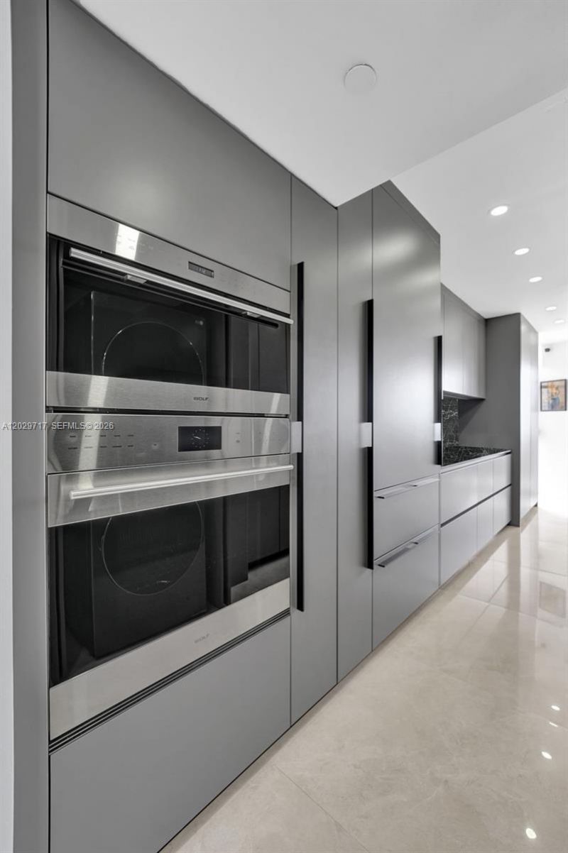 20281 E Country Club Dr , Unit 2209, Aventura, FL 33180 Photo
