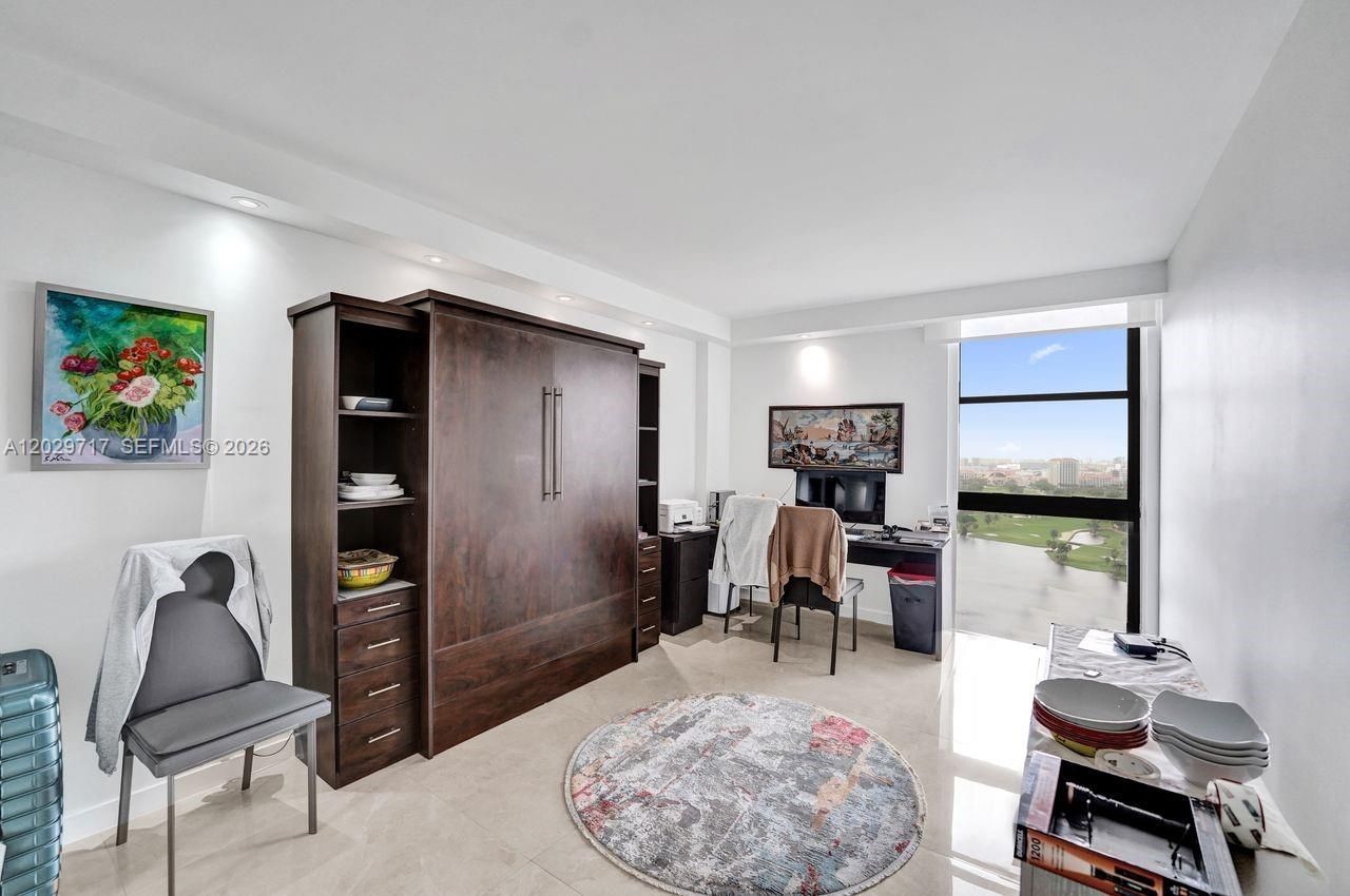 20281 E Country Club Dr , Unit 2209, Aventura, FL 33180 Photo