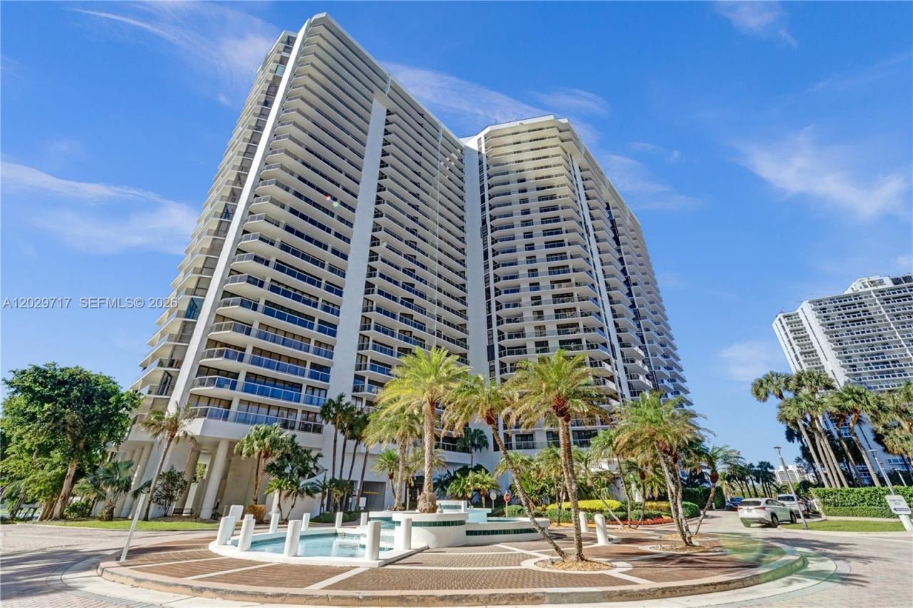 20281 E Country Club Dr , Unit 2209, Aventura, FL 33180 Photo