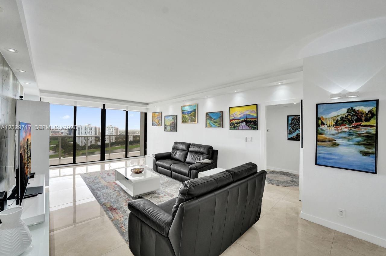 20281 E Country Club Dr , Unit 2209, Aventura, FL 33180 Photo