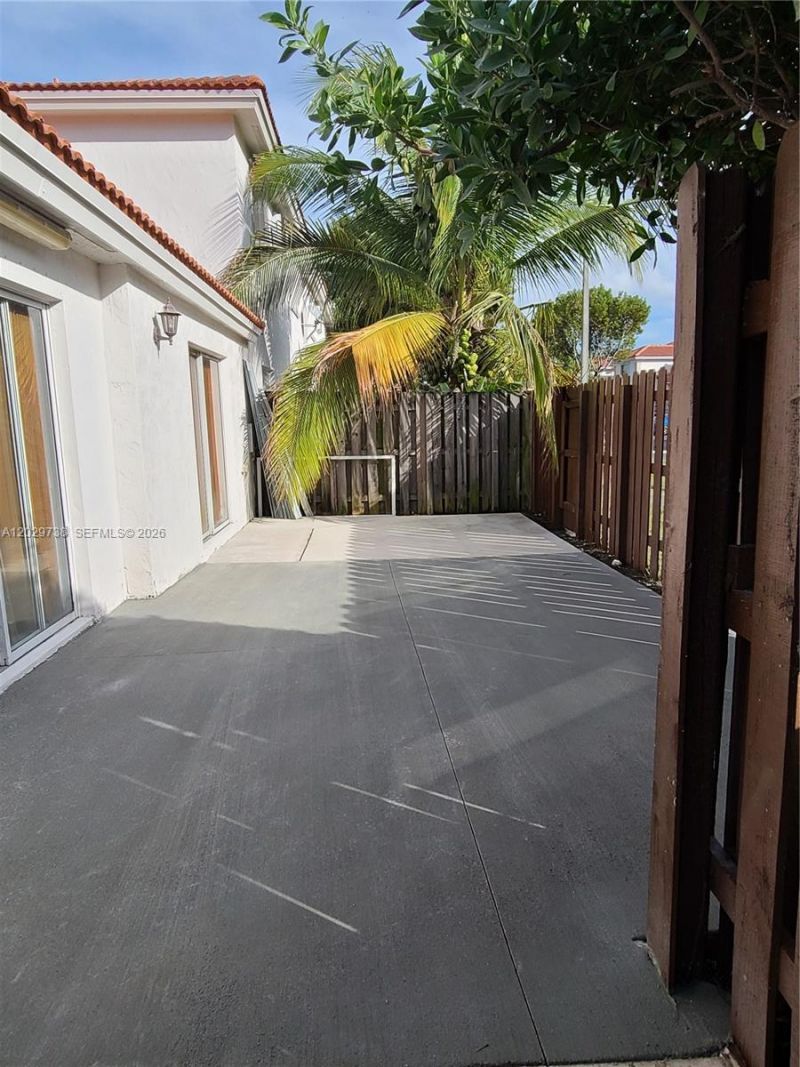 7309 NW 173rd Dr , Unit 104, Miami, FL 33015 Photo