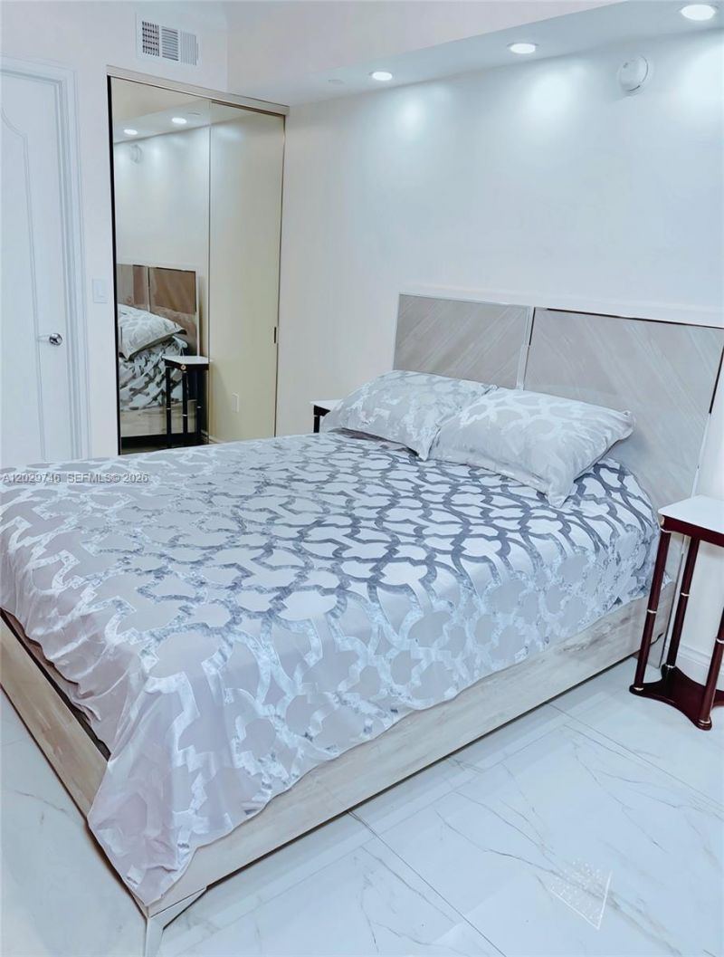 1830 S Ocean Dr , Unit 3708, Hallandale Beach, FL 33009 Photo
