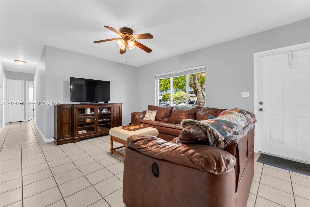 5101 SW 127th Pl , Miami, FL 33175 Photo