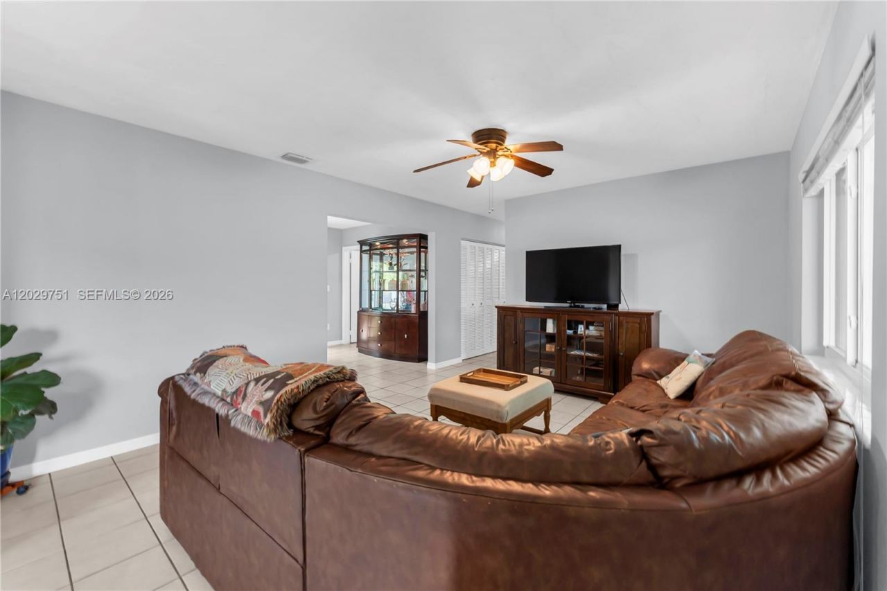 5101 SW 127th Pl , Miami, FL 33175 Photo