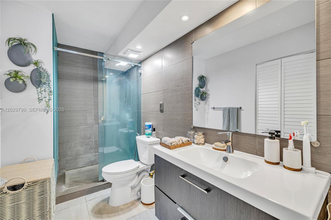 600 NE 36th St, Unit 1723, Miami, FL 33137 Photo