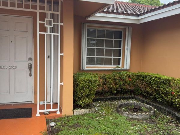 5890 SW 147th Ct, Miami, FL 33193