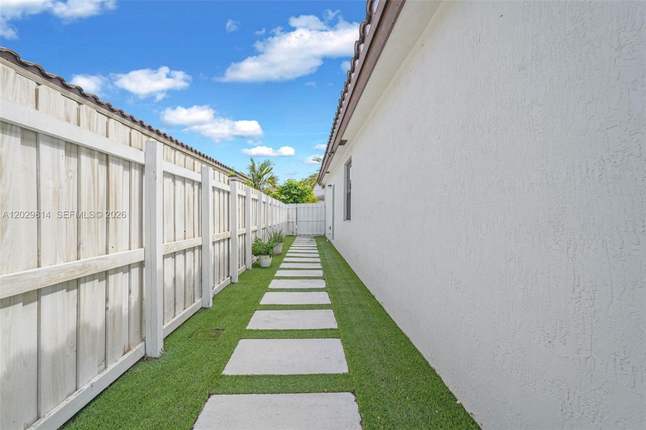 11938 SW 241st St, Homestead, FL 33032 Photo