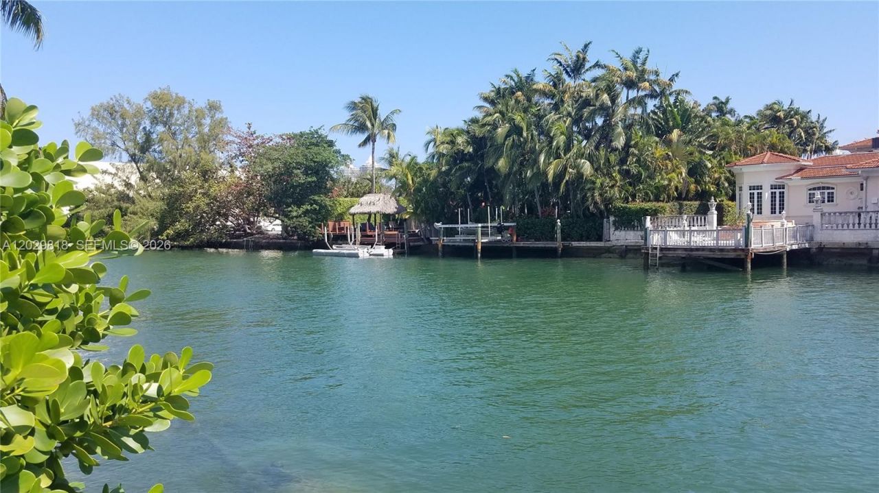 3921 N Meridian Ave , Unit 3C, Miami Beach, FL 33140 Photo