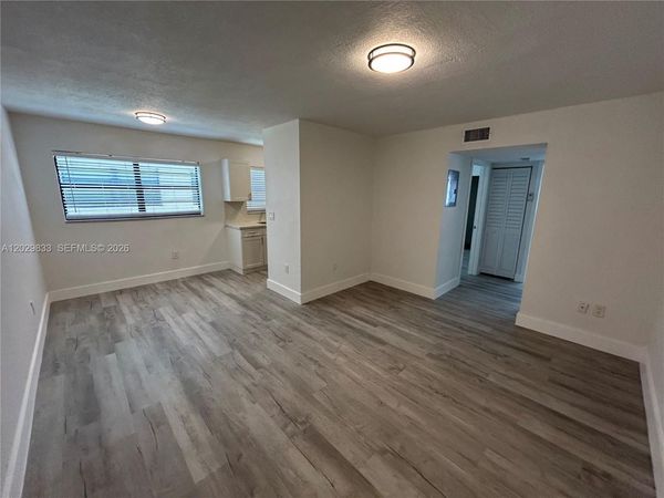5960 W 25th Ct , Unit 102, Hialeah, FL 33016