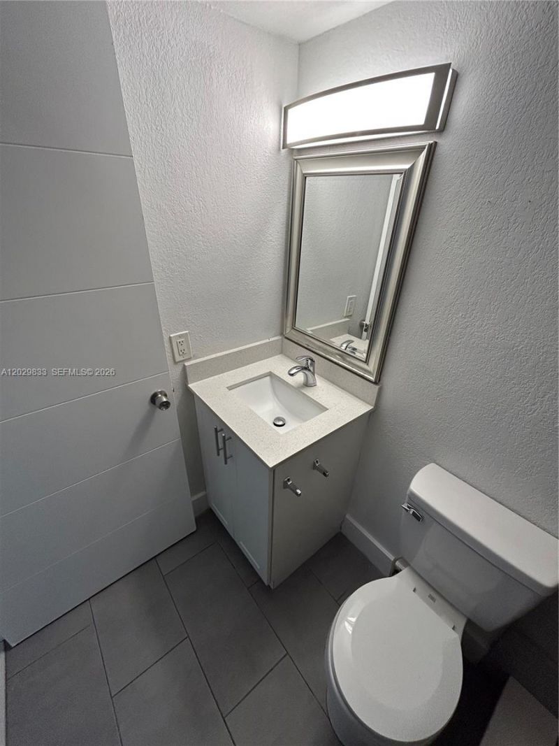 5960 W 25th Ct , Unit 102, Hialeah, FL 33016 Photo