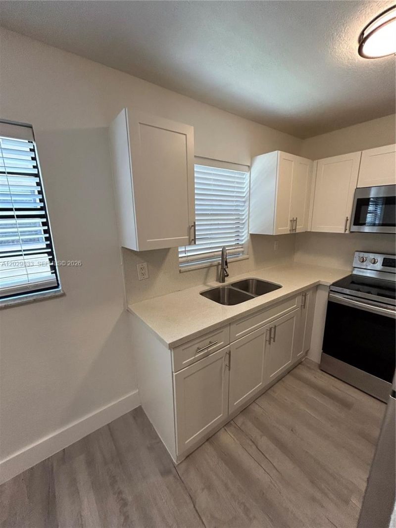 5960 W 25th Ct , Unit 102, Hialeah, FL 33016 Photo