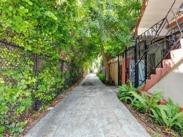 542 NW 8th St , Unit 11, Miami, FL 33136