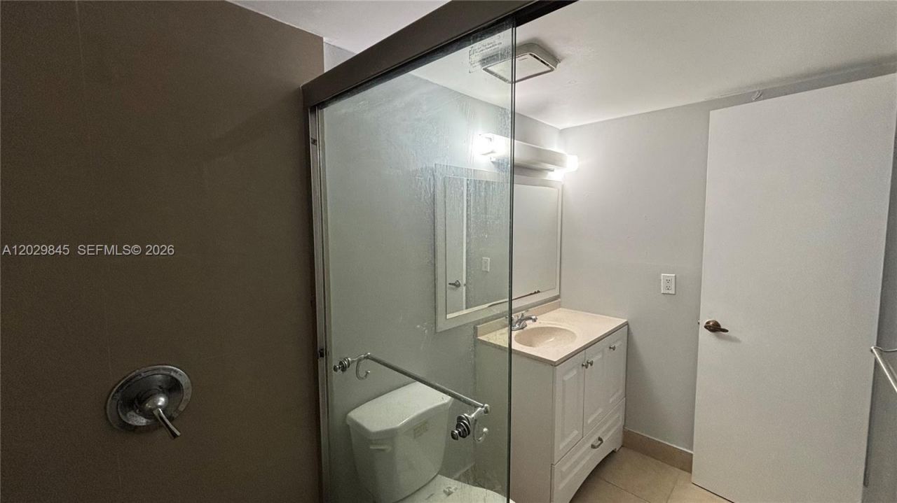 10303 NW 9th St Cir , Unit 102-16, Miami, FL 33172 Photo