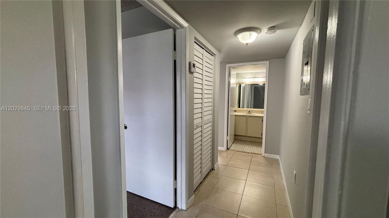 10303 NW 9th St Cir , Unit 102-16, Miami, FL 33172 Photo