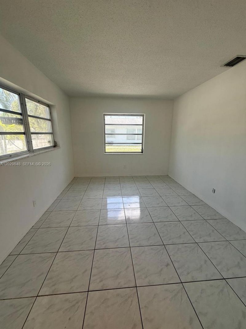 4132 SW 24th St , Unit 1A, Fort Lauderdale, FL 33317 Photo
