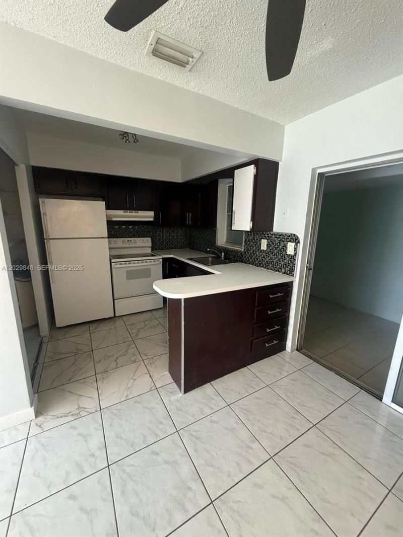 4132 SW 24th St , Unit 1A, Fort Lauderdale, FL 33317 Photo
