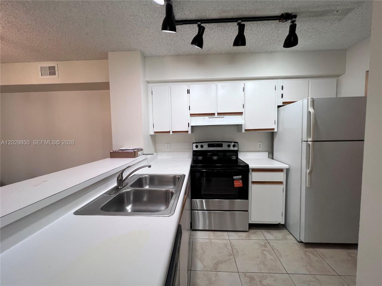 640 S Park Rd , Unit 14-4, Hollywood, FL 33021 Photo