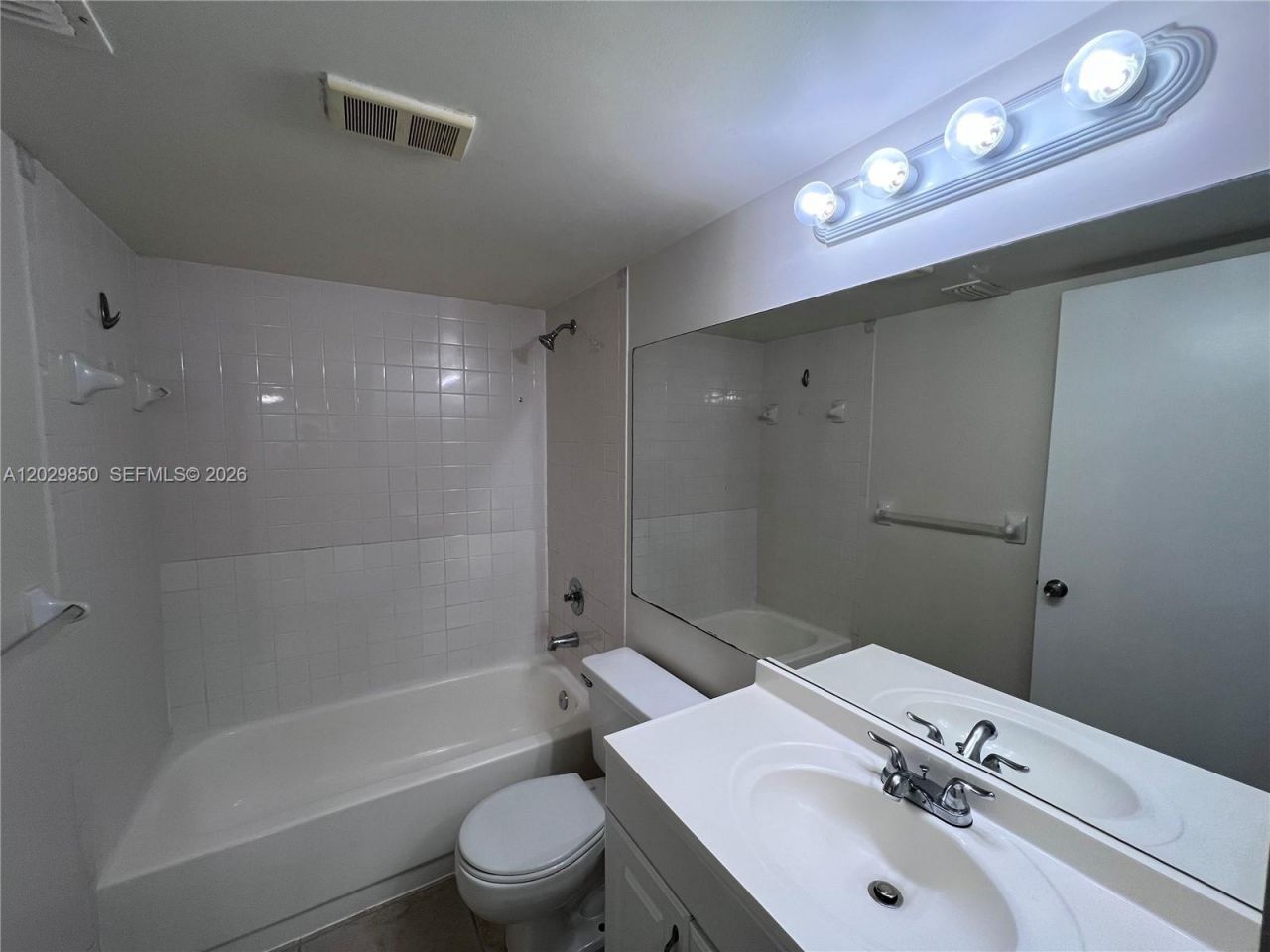 640 S Park Rd , Unit 14-4, Hollywood, FL 33021 Photo