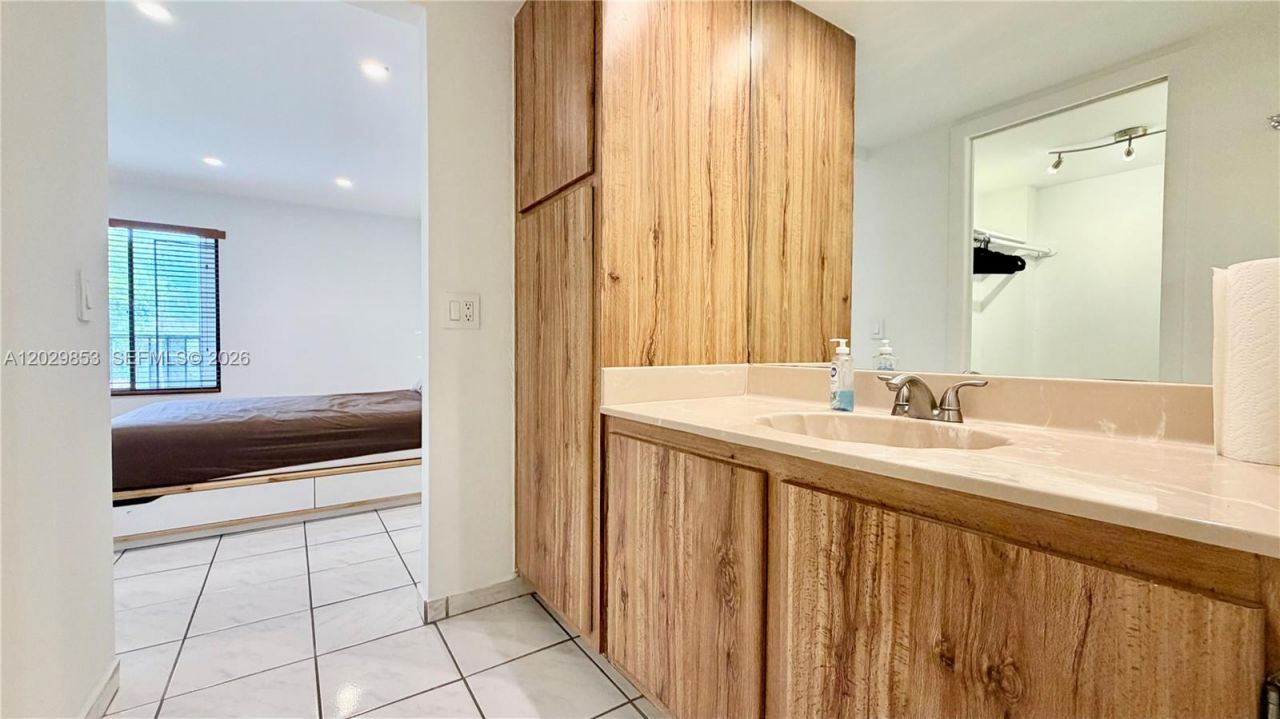 8045 SW 107th Ave, Unit 309, Miami, FL 33173 Photo