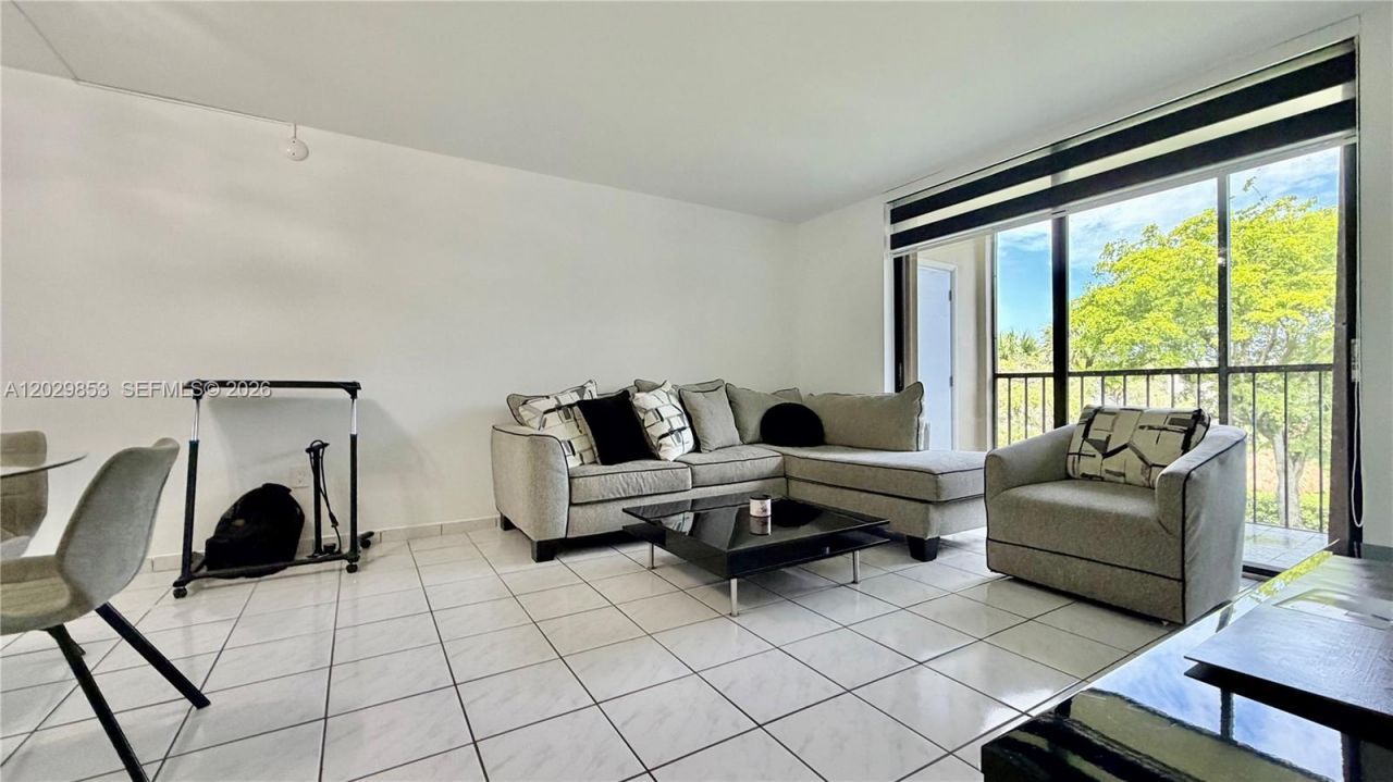 8045 SW 107th Ave, Unit 309, Miami, FL 33173 Photo