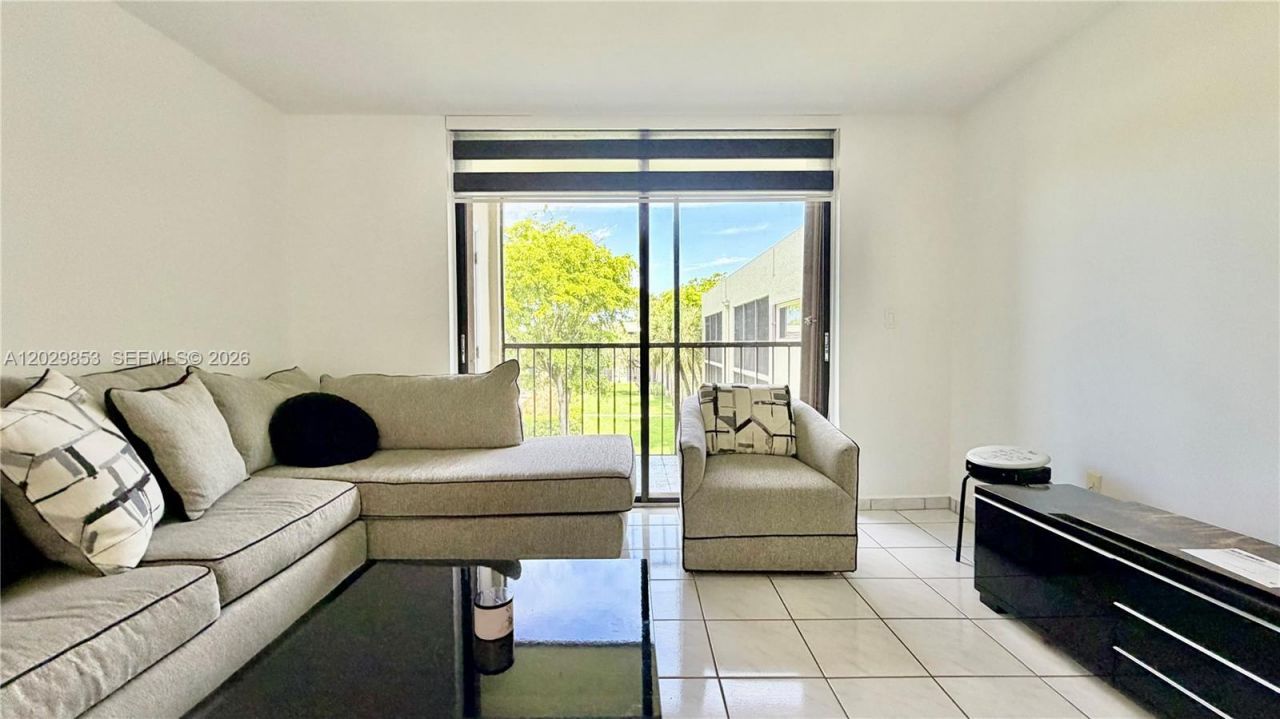 8045 SW 107th Ave, Unit 309, Miami, FL 33173 Photo