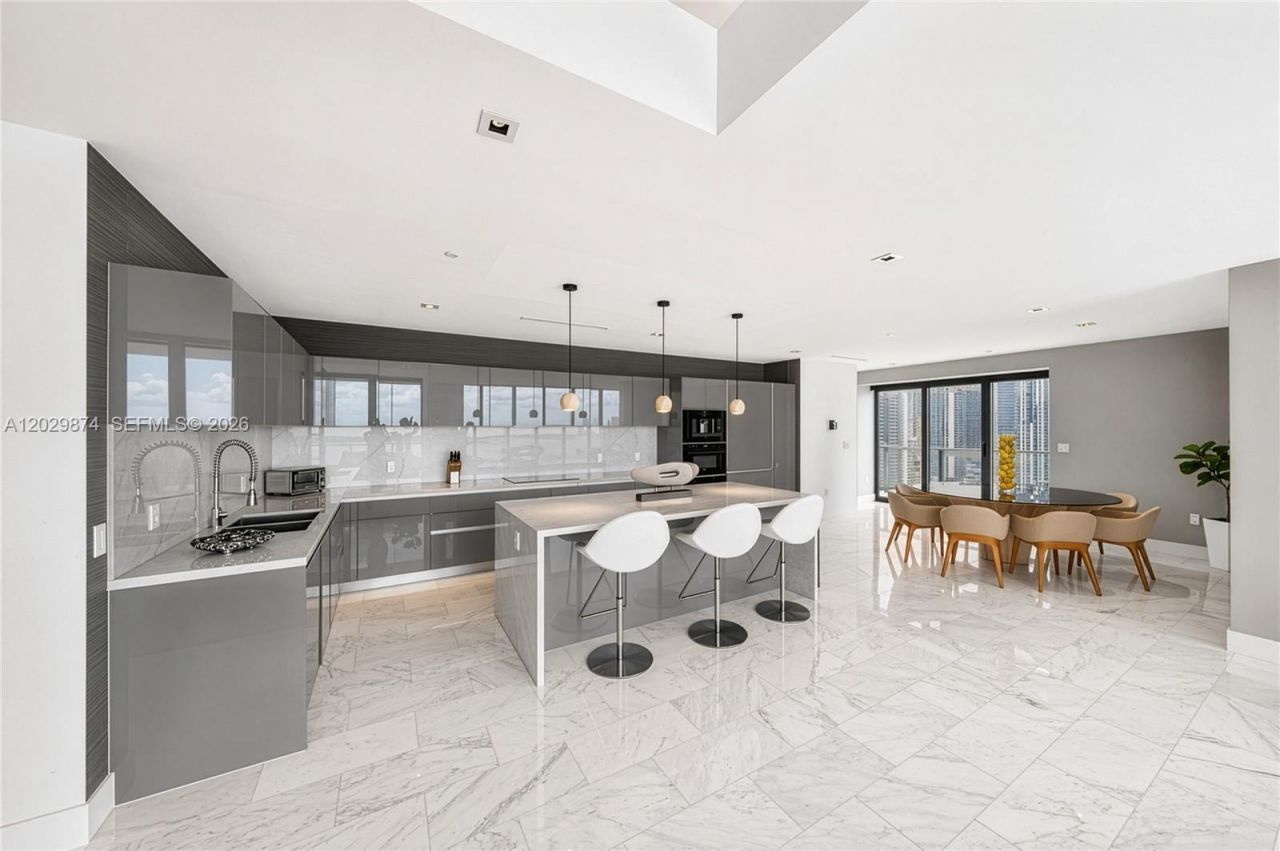 1451 Brickell Ave , Unit 2901, Miami, FL 33131 Photo