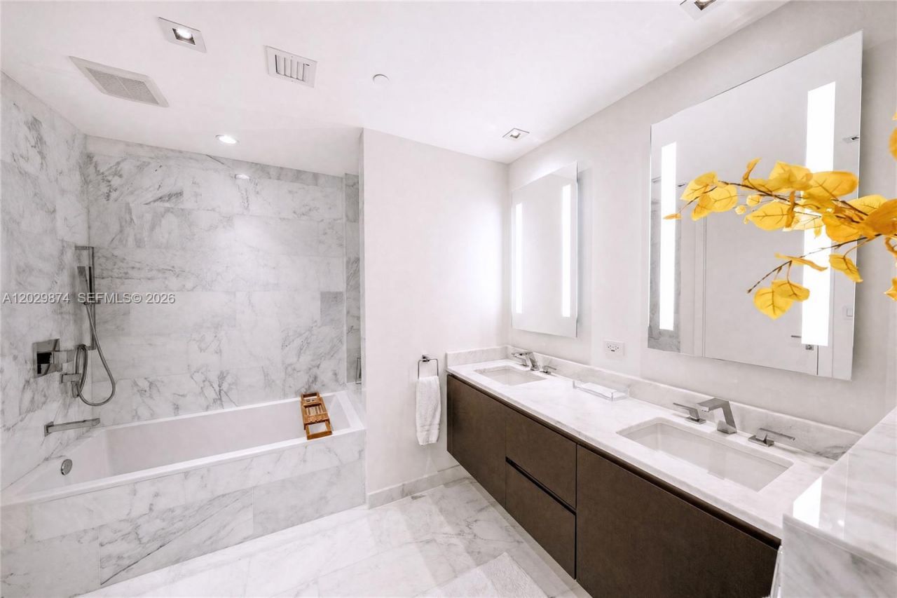 1451 Brickell Ave , Unit 2901, Miami, FL 33131 Photo