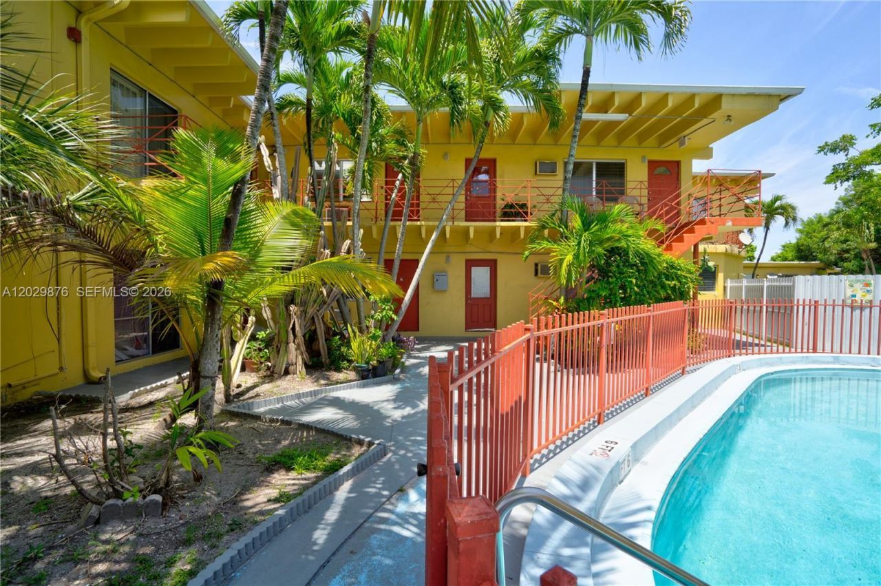 12195 W Dixie Hwy, Unit 6E, North Miami, FL 33161 Photo