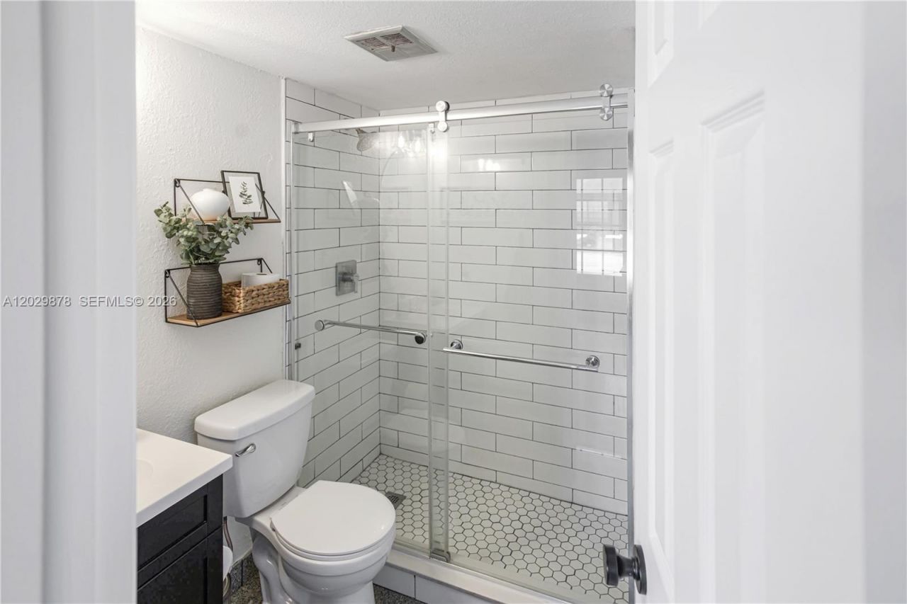 2321 Pine Needle Ct , Pembroke Pines, FL 33026 Photo