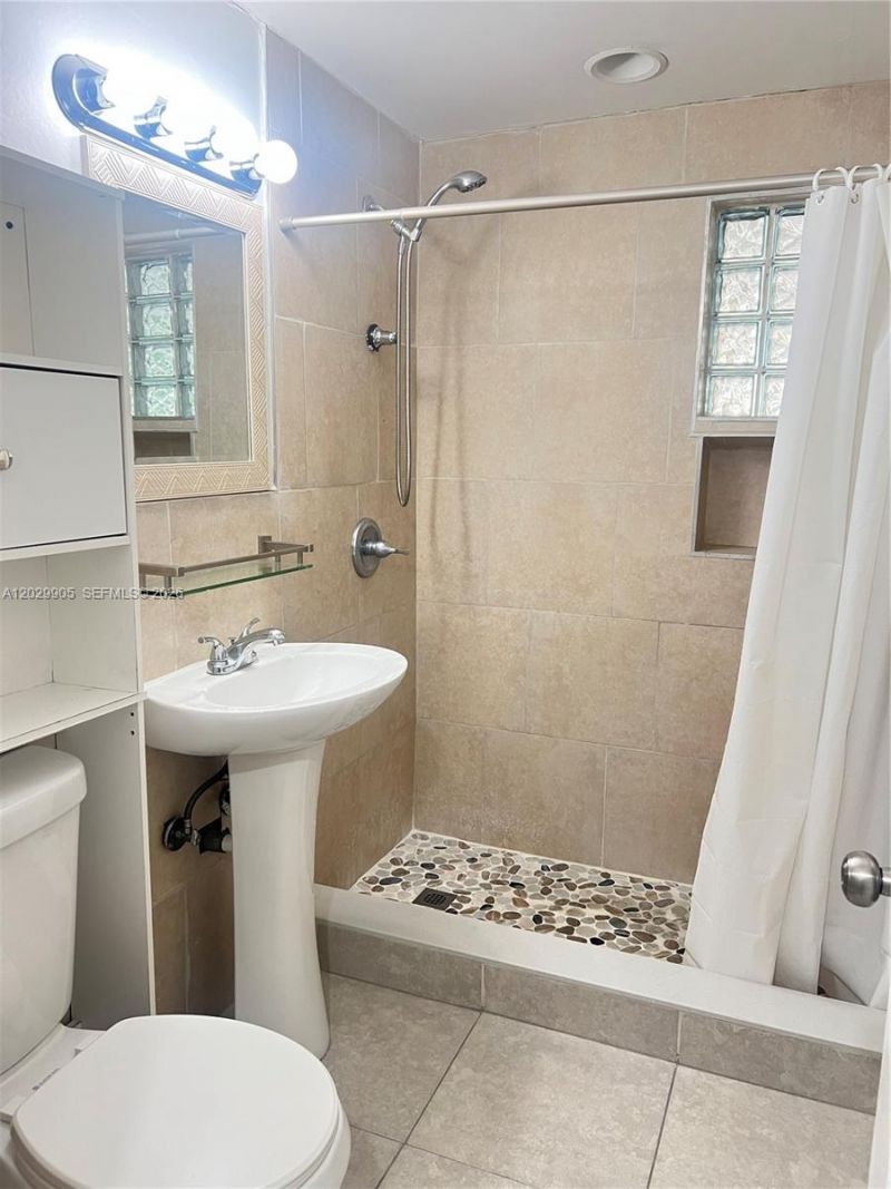 1401 E 8th Ave, Unit n/a, Hialeah, FL 33010 Photo
