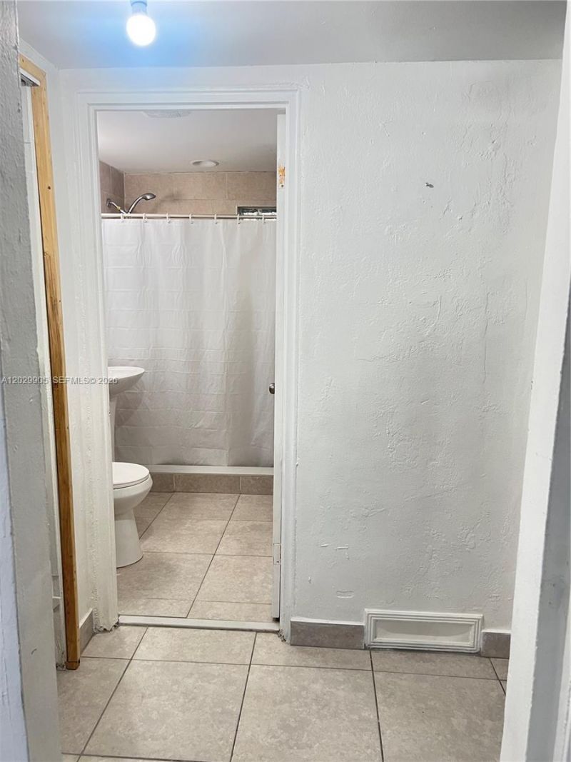 1401 E 8th Ave, Unit n/a, Hialeah, FL 33010 Photo