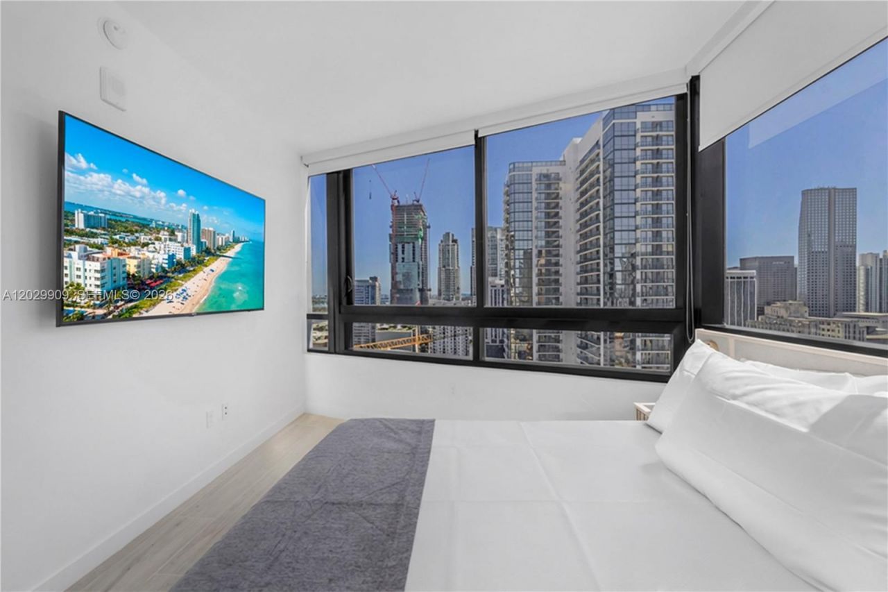 225 N Miami , Unit 3109, Miami, FL 33128 Photo