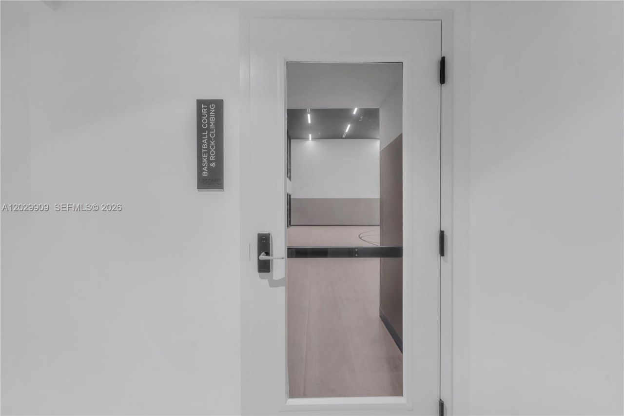 225 N Miami , Unit 3109, Miami, FL 33128 Photo