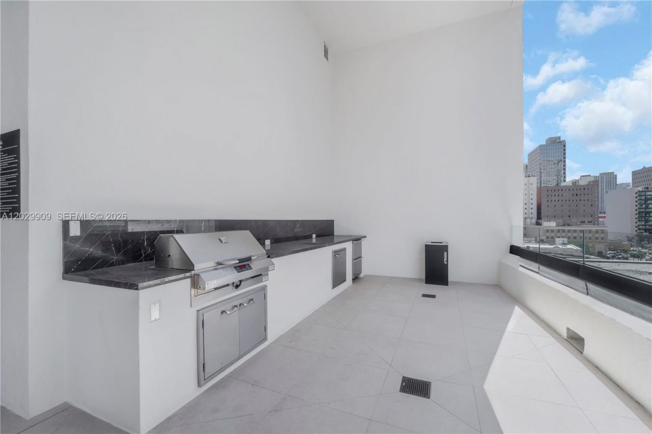 225 N Miami , Unit 3109, Miami, FL 33128 Photo