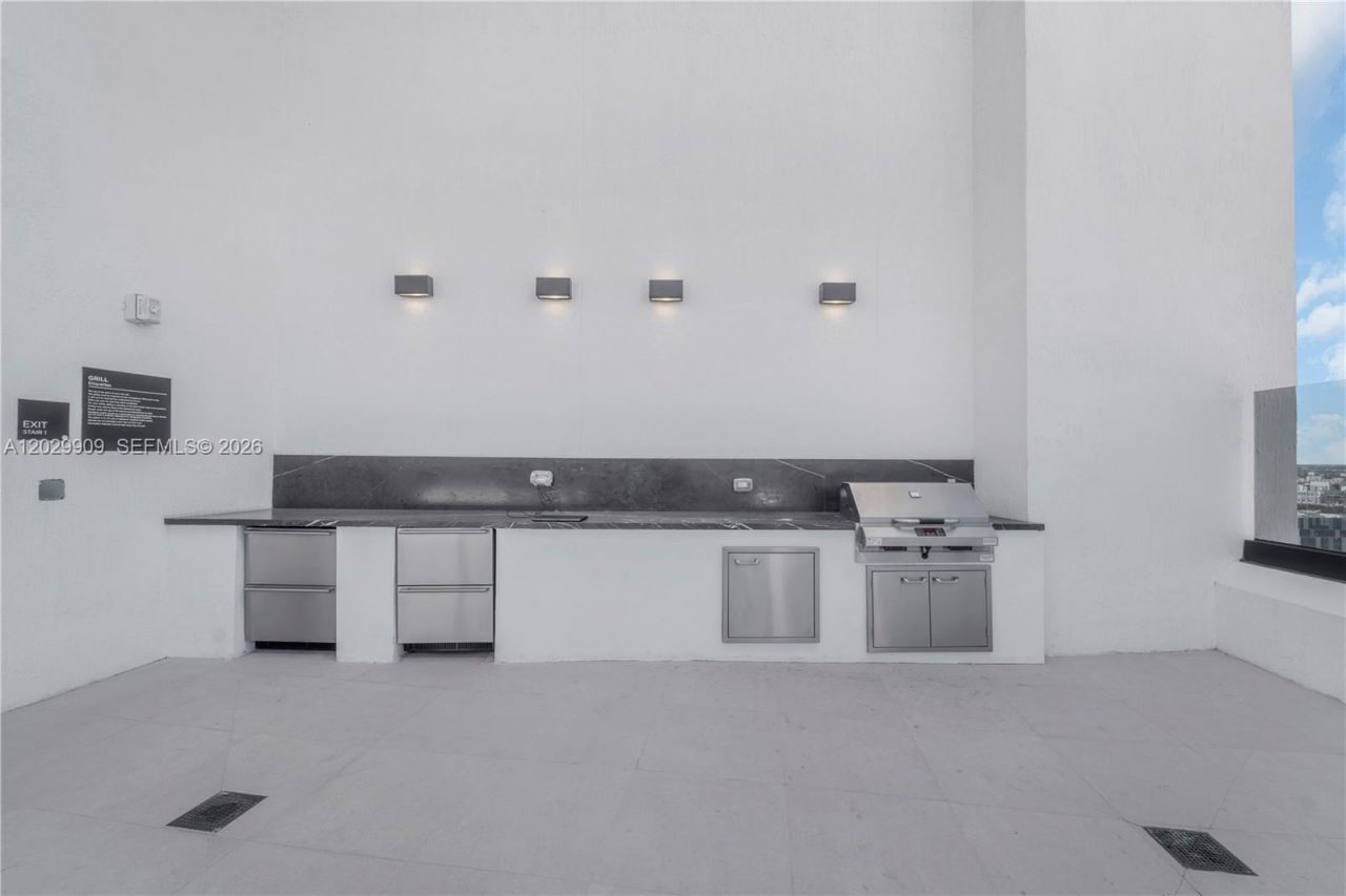 225 N Miami , Unit 3109, Miami, FL 33128 Photo